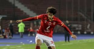 أول مرة أقابل أستاذ أمير في المشهد كان استقباله. Ù…Ø­Ù…Ø¯ Ù‡Ø§Ù†ÙŠ ÙŠØºÙŠØ¨ Ø¹Ù† Ø§Ù„Ø£Ù‡Ù„ÙŠ Ù„Ù…Ø¯Ø© Ø£Ø³Ø¨ÙˆØ¹ Ø¨Ø¹Ø¯ Ø¥ØµØ§Ø¨Ø© Ø§Ù„Ø®Ù„ÙÙŠØ© Ø£Ù…Ø§Ù… Ø¨ÙŠØ±Ø§Ù…ÙŠØ¯Ø² Ø§Ù„ÙŠÙˆÙ… Ø§Ù„Ø³Ø§Ø¨Ø¹