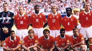 Het ek bracht het voetbal thuis, het toernooi werd immers gespeeld in engeland. Ek 1996 Engeland Wint Met 4 1 Van Nederland Nos