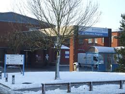 Providing emergency, maternity, cancer and elderly care to people living/working in west essex and east and north herts. File Alexandra Hospital Main Entrance Geograph Org Uk 1717432 Jpg Wikipedia