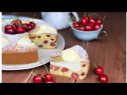La crostata di ciliegie e crema pasticcera è una torta d'inizio estate deliziosa. Torta Magica Con Crema E Ciliegie Si Scioglie In Bocca Ricetta Facile Youtube