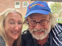 Klaus-Peter Wolf feiert 70. Geburtstag: Fans gratulieren ihm auf besondere  Weise