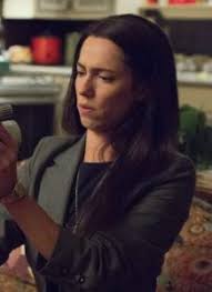 Wide sargasso sea is an intensely atmospheric novel, almost gothic in its sense of impending catastrophe, but antoinette is not so much trapped in a house full of dark secrets as on an island full of dark secrets, which is almost oppressive in its overgrown tropical splendor. Rebecca Hall Film Rezensionen De