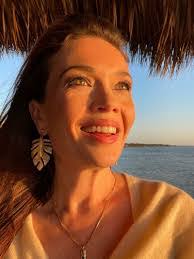 Rebecca Seibold's Instagram, Twitter & Facebook