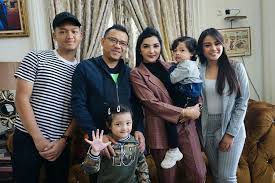 Anang hermansyah angkat bicara kondisi keluarganya yang positif. Bantah Anang Dan Aurel Hermansyah Ashanty Keluarga Ini Enggak Suka Mandi Halaman All Kompas Com