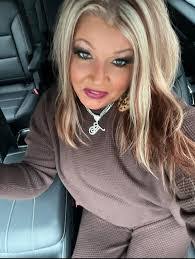 Donna Marine's Instagram, Twitter & Facebook