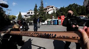 Όλες οι ειδήσεις για δολοφονίες και εγκληματικές ενέργειες. H Oyrsoyla Fon Nter Laien Sta Ellhnika Gia Th Dolofonia Toy G Karaibaz Ertnews Gr