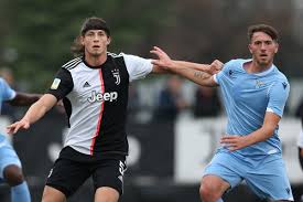 Esta é a página da carreira na seleção de radu dragusin do clube juventus weitere. Radu DrÄƒgusin Recompensat De Antrenorii Lui Juventus Torino Pentru EvoluÅ£iile Din Ultimul An A Debutat La Seniori
