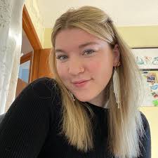 Using my new green 11/0 Czech seed beads from @ibead_canada ✨ Also using  silver 11/0 Toho beads ✨ Slowly but surely I'm working