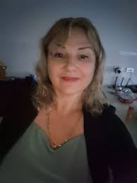 Hello, can anybody recommend a gym (not total fitness or freedom) that  would be suitable for a nearly 50 year old woman with a mildly arthritic  knee and one or two other