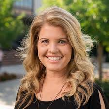 Meredith Vincent's Instagram, Twitter & Facebook