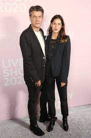 Line papin et marc lavoine. Photos Marc Lavoine Et Line Papin Rare Apparition Du Couple Lors De La Fashion Week De Paris
