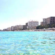 Salona bir baskasinin gelmesi onun icin hic bir sey ifade etmez. Gazimagusa Orduevi Famagusta Eparxia Ammoxwstoy