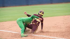 Oregon ducks softball player haley cruse is the internet's newest star after a video of her dancing in the batting cage goes viral. Arizona State Softball Drops Women S College World Series Opener To Oregon