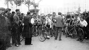 El podio de los más ganadores en la vuelta lo cierran, con tres campeonatos, el suizo tony rominger y el español alberto contador, corredores de leyenda, no solo en españa, también por fuera de ella. La Vuelta Cumple 80 Anos El Norte De Castilla