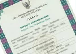 Dia menambahkan, selain membuat ijazah palsu, tersangka aa juga mencetak ktp palsu. Ciri Ciri Ijazah Palsu