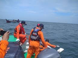 Kita sudah mengajukan bantuan ke pemprov jambi dengan mengirimkan surat. 4 Korban Kapal Tenggelam Ditemukan Berita Jambi Ekspres Jambiekspres Co Id