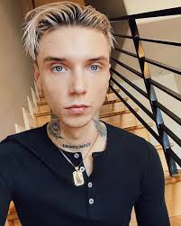 Andy Biersack Source