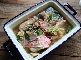 Kali ini amie ingin kongsikan 10 pilihan resepi sup ayam yang sedap! Sup Kepala Ikan Merah Azie Kitchen