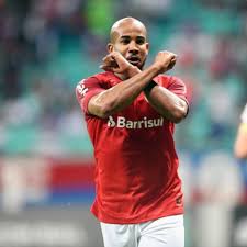 Neste sábado, o internacional pôs fim às especulações sobre a saída do jogador e. Para Segurar A Lideranca Do Brasileirao Inter Precisara De Feito Inedito