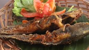 Kamu sudah bisa bayangin gimana rasanya? Resep Ikan Lele Goreng Bacem Lifestyle Fimela Com