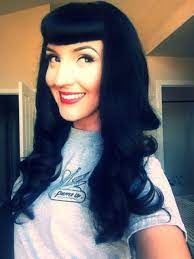 Pin By On Pinup Vintage Hairstyles Hairstyles With Bangs Hair Styles