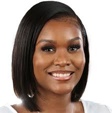 Dara Wallace's Instagram, Twitter & Facebook