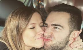 ERAKORDNE FOTO: ROBERT ROOL näitas paarinädalast pisipoega