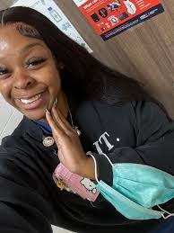 Introduction of a nursing student from Chicago