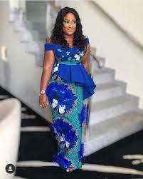 Longue robe en pagne robes en tissu pagne robe courte tenue africaine robe africaine moderne ensemble pagne africain model robe pagne africain . Pin On Une Affaire De Mode