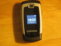 Сгъваем телефон с копчета SAMSUNG X680 ...