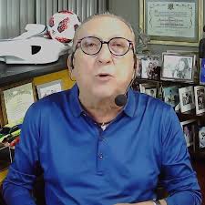 Durante participação no bem, amigos, do sportv, o. Eduardo Galvao Morre Galvao Bueno Homenageia Xara Alegria E Carater