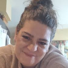 Ashley Inglis's Instagram, Twitter & Facebook