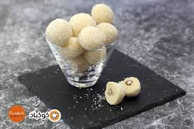 كرات رافاييلو بجوز الهند و البندق بالصور من Fardos H Al Aghbar Recipe Coconut Balls Different Recipes Desserts