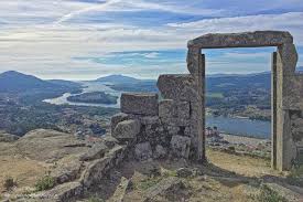 De estilo gótico, construído em 1320 por ordem do rei d. Visit Portugal Vila Nova De Cerveira
