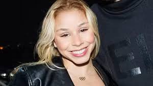 XUXA APROVA CRIAÇÕES DE SOLANGE, A IRMÃ ESTILISTA