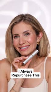 ad @janeiredale PurePressed Base Mineral Foundation is the foundation I  recommend to anyone wanting a quick, easy and flawless foundation routine.  In todays YouTube video, I'm sharing a quick, but polished makeup