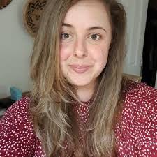 Karen Ewen's Instagram, Twitter & Facebook