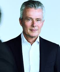 Over Christian Van Thillo