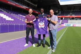Totally, fk austria vienna and fc flyeralarm admira fought for 7 times before. Austria Wien Gibt Neuzugang Bekannt Verleiht Einen Defensivspieler Und Begrusst Zwei Ruckkehrer Bundesliga Ligaportal