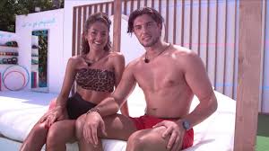 Love island has previously been slammed by fans and former contestants for lack of different ethnic backgrounds, body types and members of the slammed: Love Island Videoland Twitter