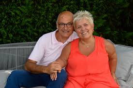 Mimie Mathy et son mari Benoist Gérard : retour sur leur rencontre inattendue - TV Grandes chaînes