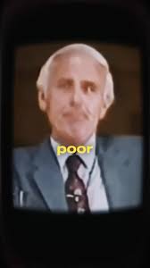 Tabia ya kuwaza kimasikini NDIYO imewafanya watu wengi KUWA maskini SIYO  kufanya kazi kizembe. Mtu anayefanya kazi ngumu na kwa bidii sana kama  anatendea kazi mawazo ya kimasikini hataenda popote ...