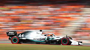 Seperti yang semua tahu, tayar adalah perkara terpenting bila sesuatu kereta bergerak. Ini Sebab Mengapa Pelumba F1 Memandu Dalam Kedudukan Berbaring Iluminasi
