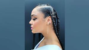 I still can't figure out how to do it! 5 Reasons Why Women Are Opting For Knotless Box Braids Gma