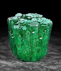 Emerald Colombia In 2020 Minerals Crystals Gemstone Minerals Crystals Stones Mineral Stone