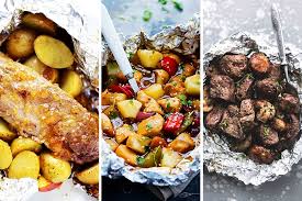 The cookout menu features foods like hot dogs, hamburgers, and other easy foods. 10 Healthy Summer Foil Packet Recipes Perfect For A Cookout