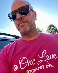 OfficialOneLoveApparel (@officialoneloveapparel) • Instagram photos and  videos