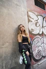 Facebook gives people the power. Omar Montes Y Ana Mena Comparten Misma Marca De Zapatillas Puma