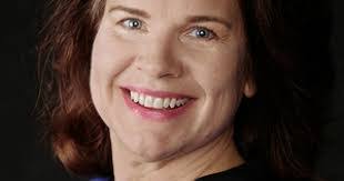 Jennifer Ahrens's Instagram, Twitter & Facebook