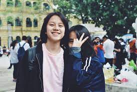 Không bình luận thì bạn bè nữ diễn viên cũng tích cực tag cô vào những tấm hình nhìn thôi đã muốn vùi chôn vào dĩ vãng. Tiá»ƒu Sá»­ Tá»•ng Há»£p Diá»…n Vien Báº£o Han Vá» Nha Ä'i Con